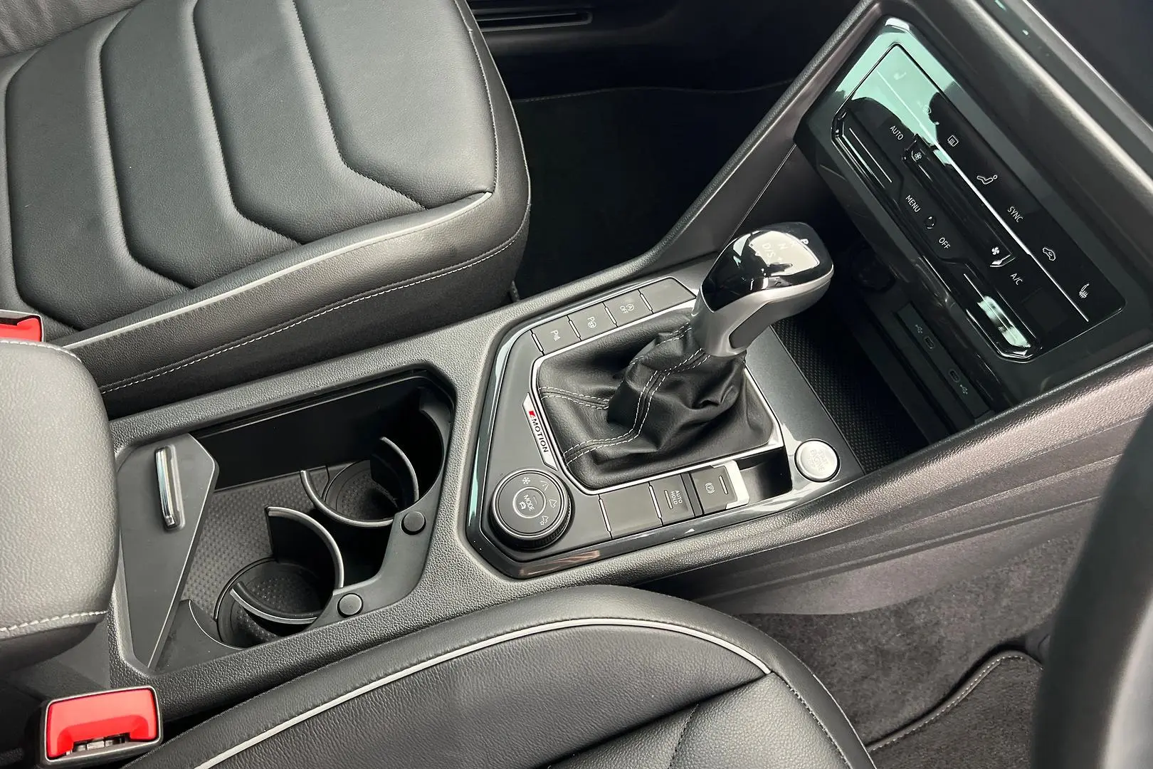 2023 Volkswagen Tiguan Gallery Image 15