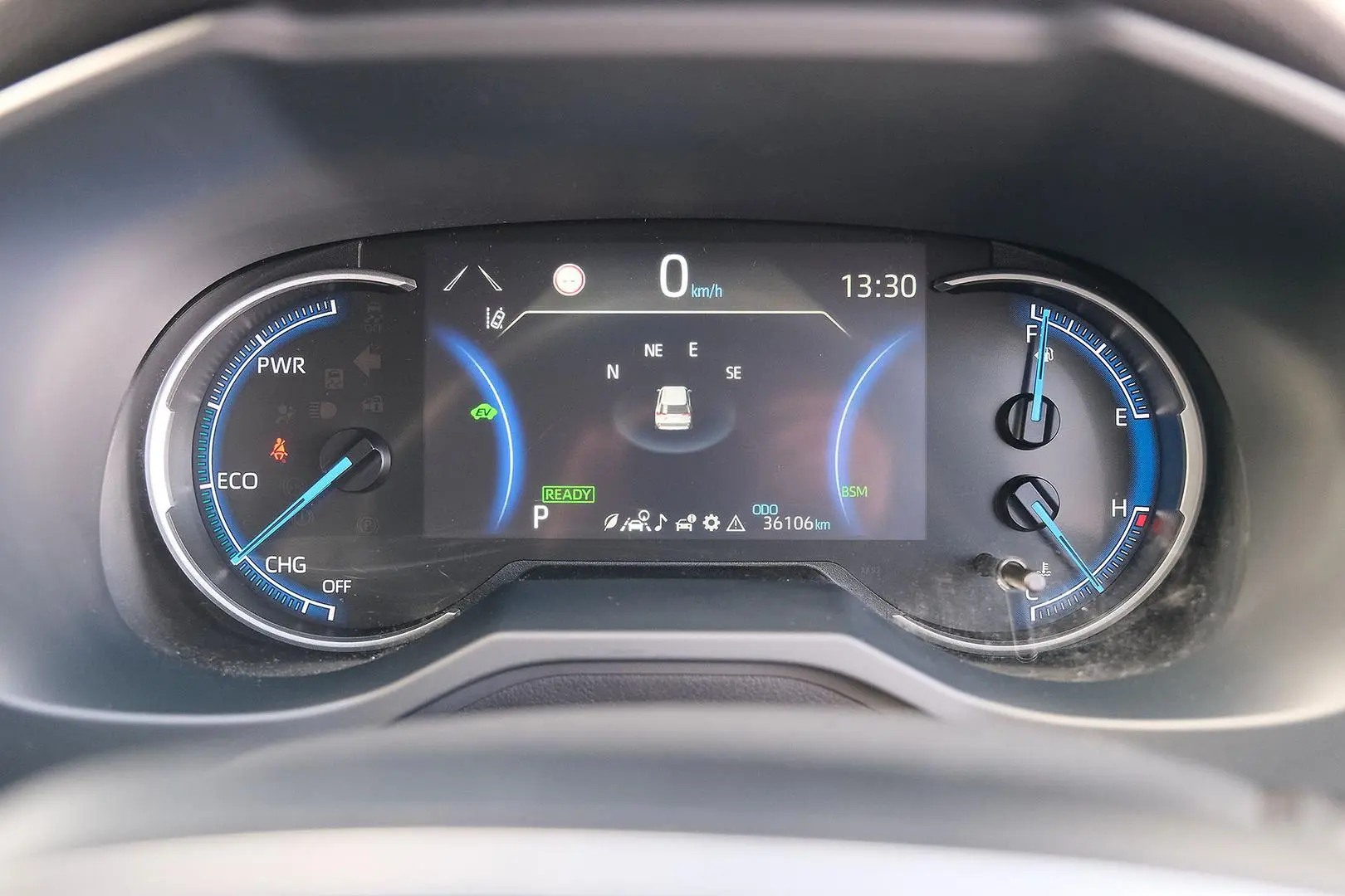 2024 Toyota RAV4 Gallery Image 16