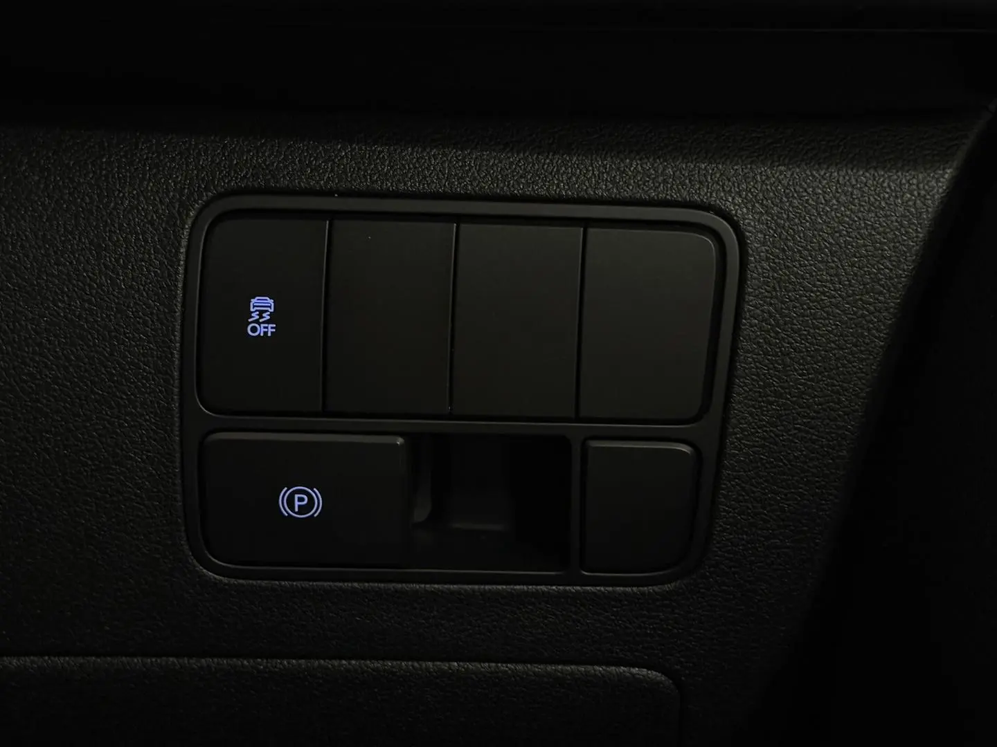 2021 Hyundai iLoad Gallery Image 25