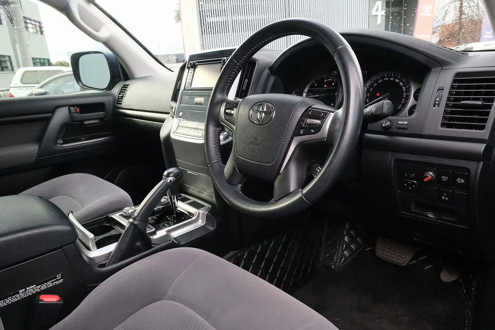 2018 Toyota Landcruiser Gallery Image 7