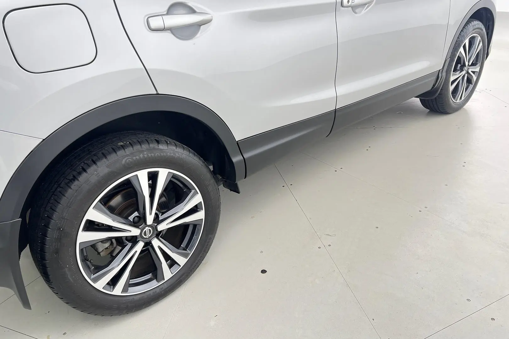 2019 Nissan QASHQAI Gallery Image 5