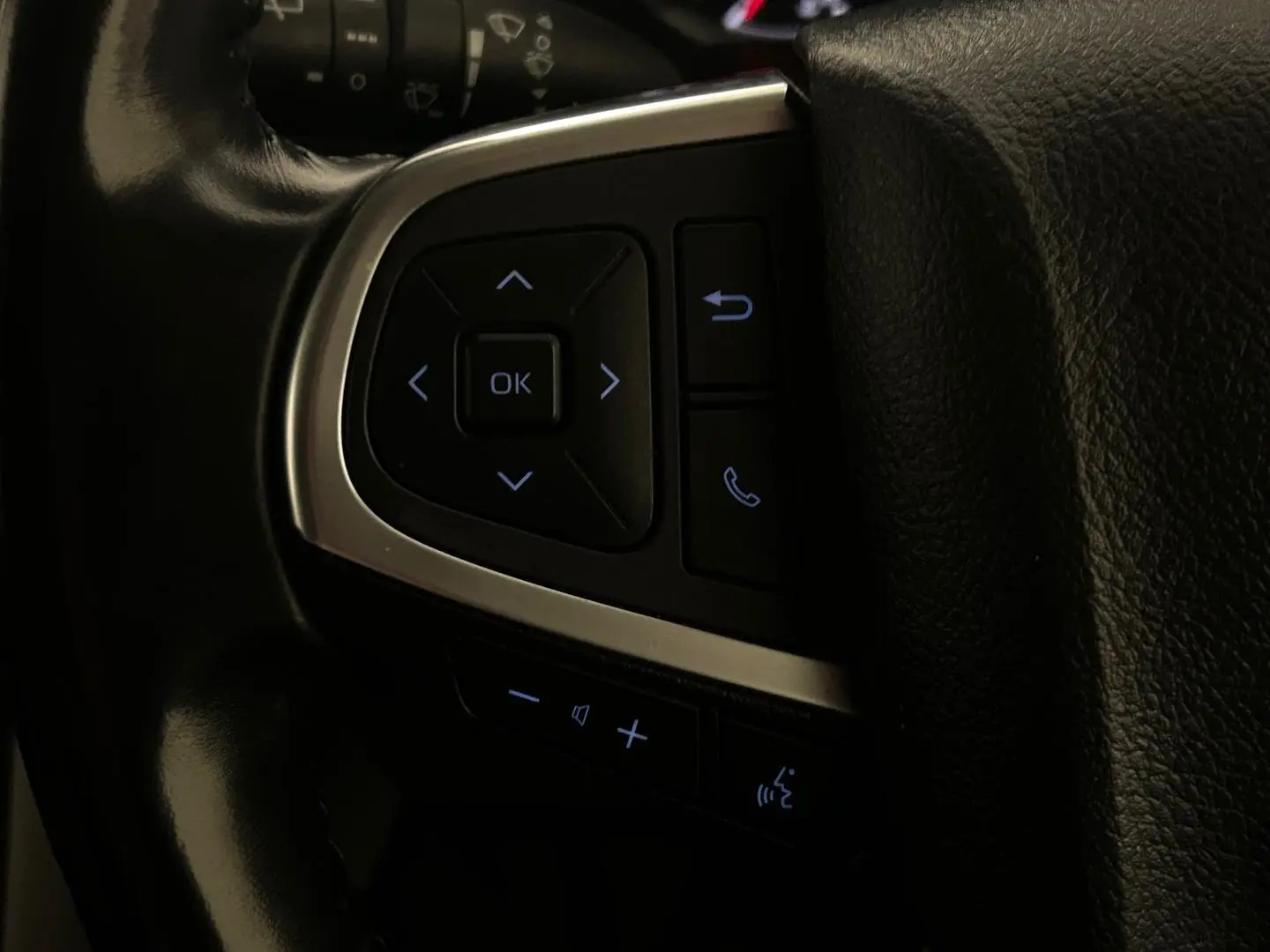 2021 Toyota Hiace Gallery Image 20
