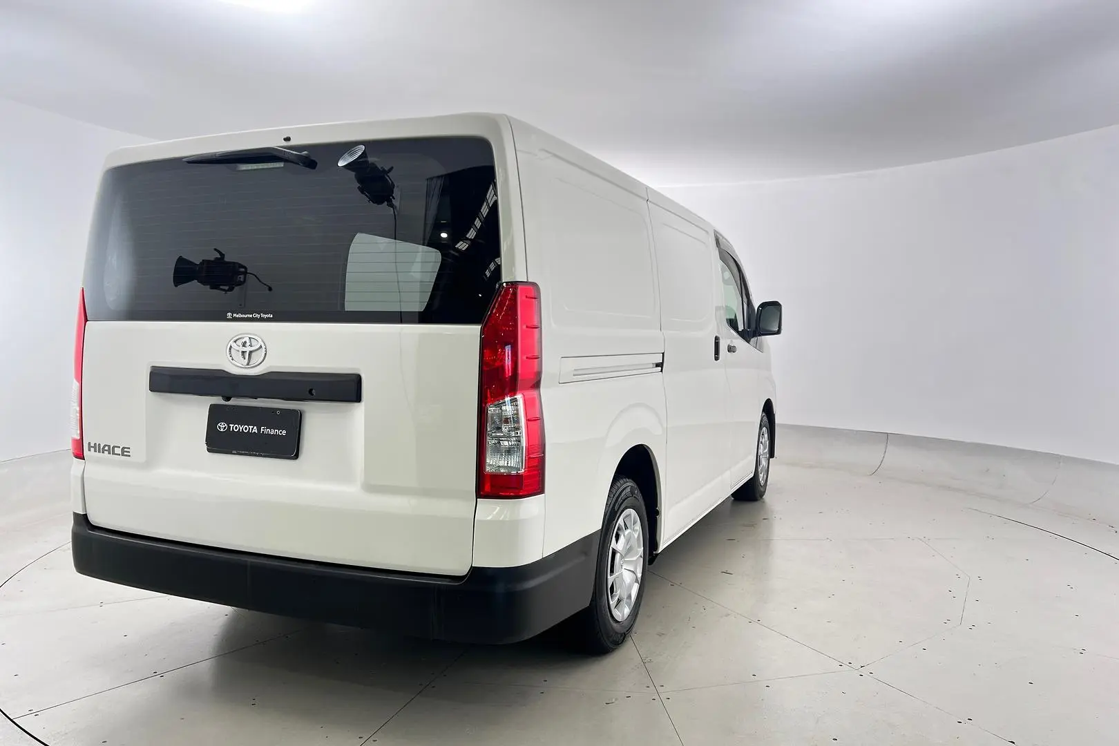 2019 Toyota Hiace Gallery Image 6
