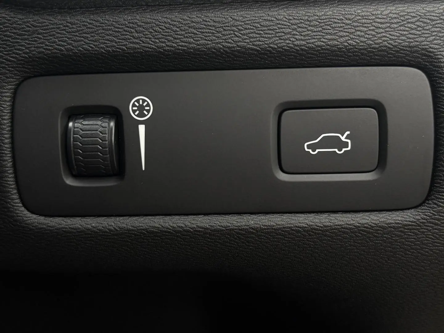 2019 Volvo XC60 Gallery Image 26