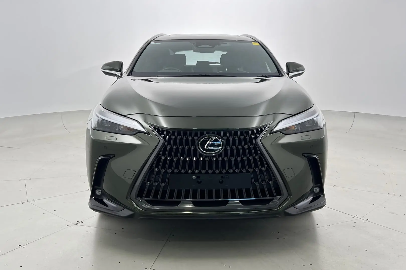 2023 Lexus NX Gallery Image 10