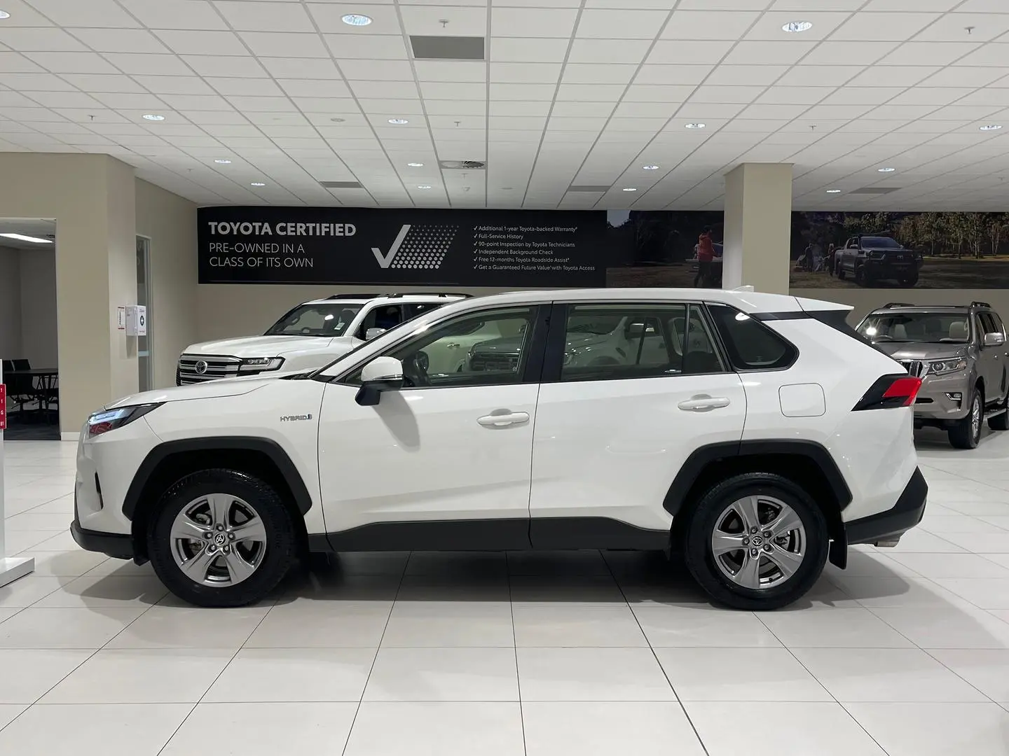 2024 Toyota RAV4 Gallery Image 6