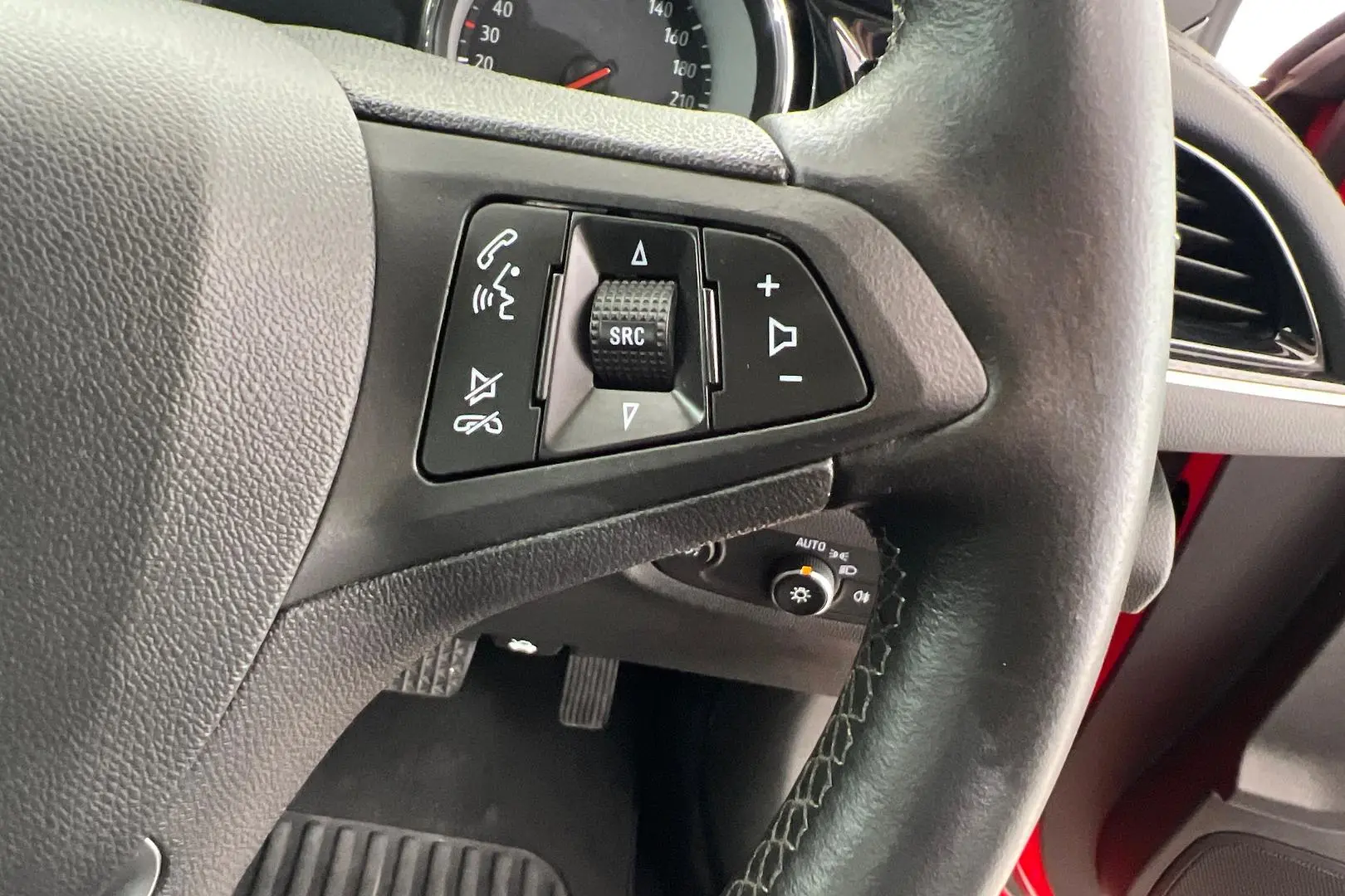 2019 Holden Commodore Gallery Image 17