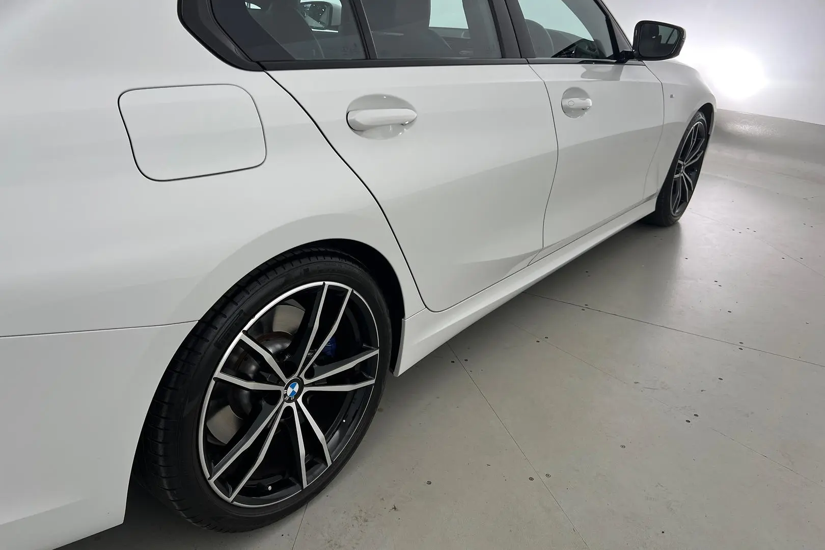 2019 BMW 3 Series Gallery Image 5