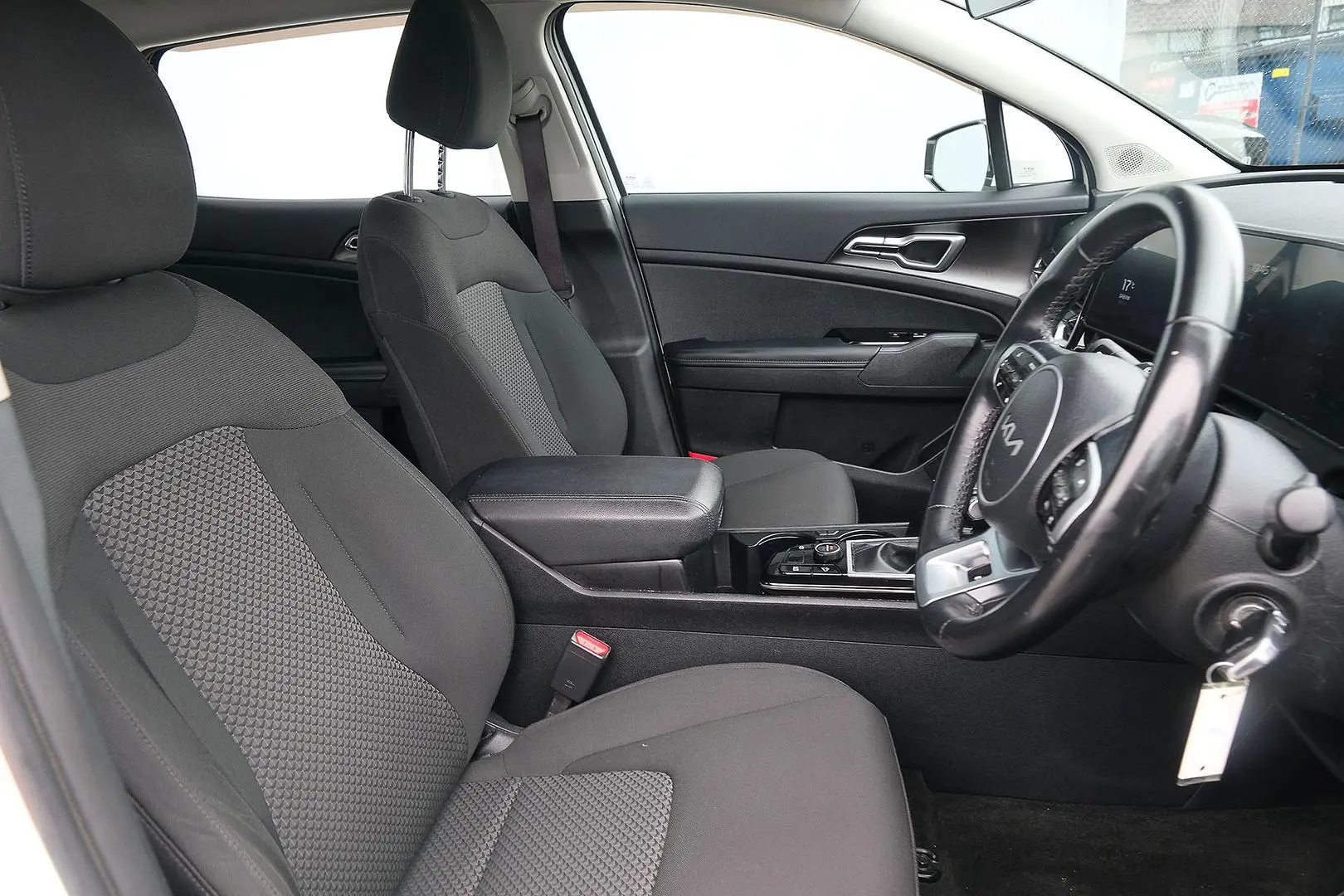 2022 Kia Sportage Gallery Image 13