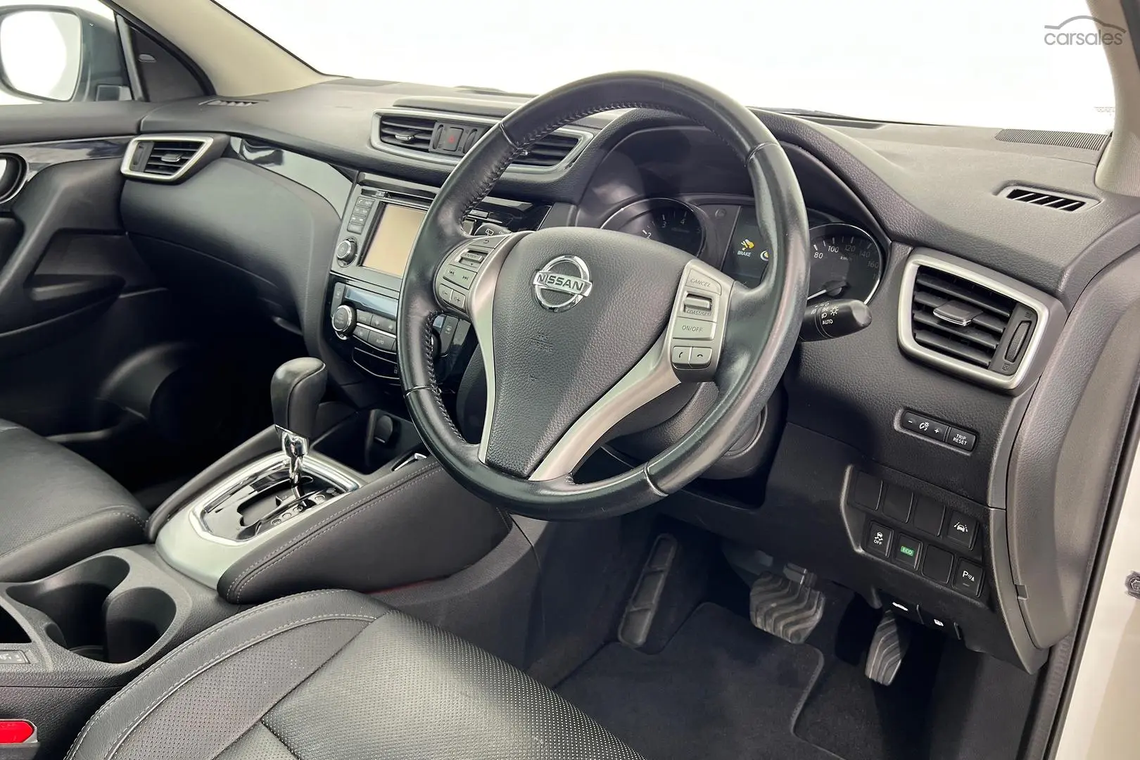 2016 Nissan QASHQAI Image 2