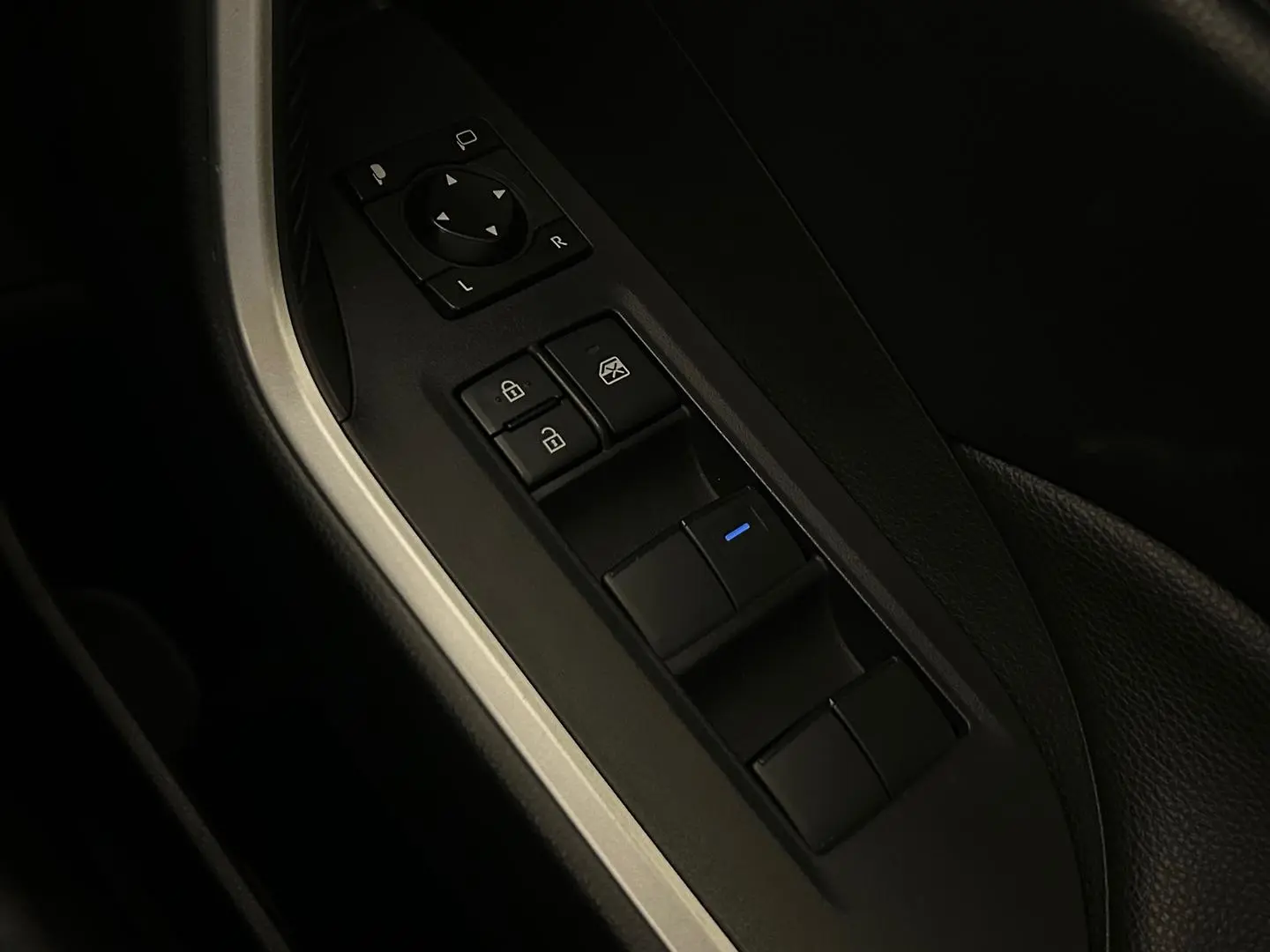 2022 Toyota RAV4 Gallery Image 21