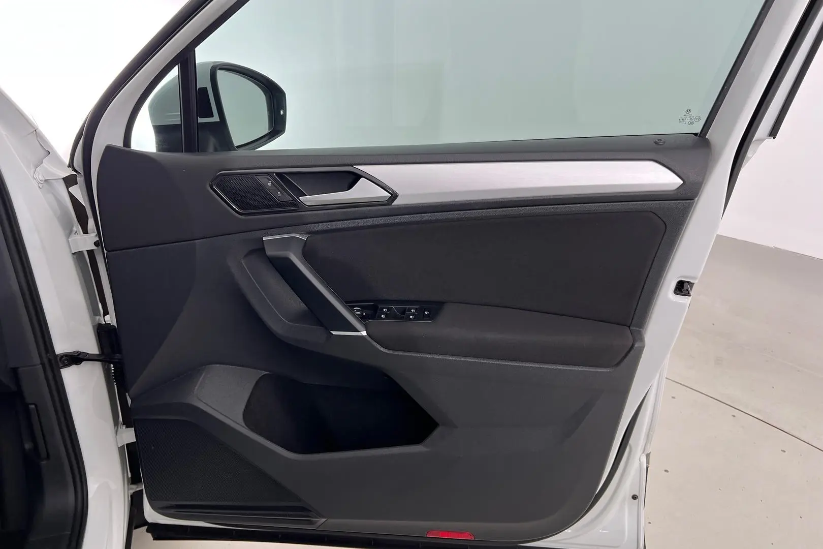 2016 Volkswagen Tiguan Gallery Image 13