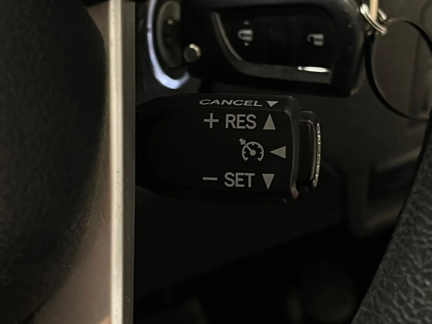 2020 Toyota Hilux Gallery Image 17