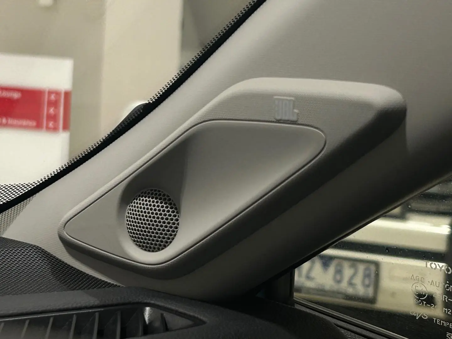 2024 Toyota RAV4 Gallery Image 25
