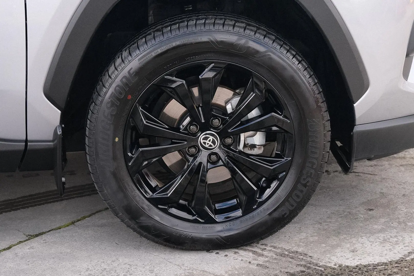 2024 Toyota RAV4 Gallery Image 6