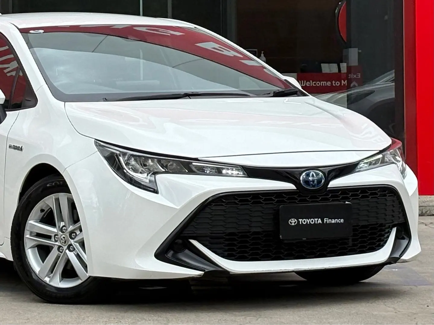 2018 Toyota Corolla Gallery Image 3