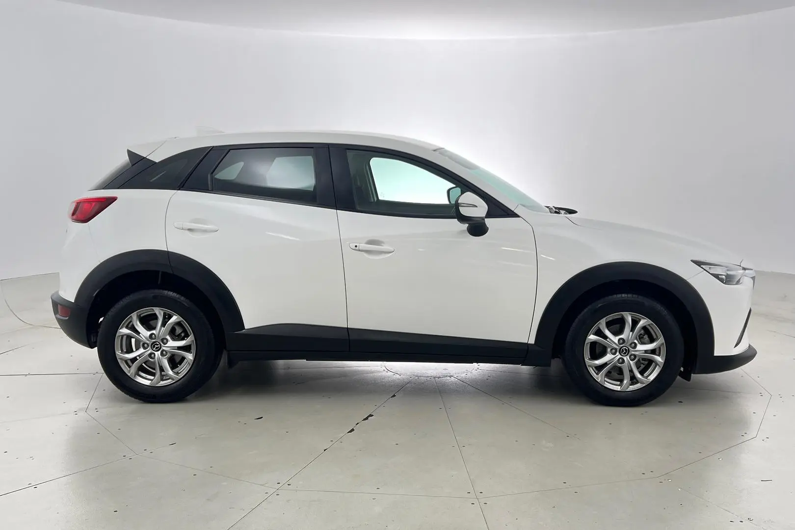 2016 Mazda CX-3 Gallery Image 3