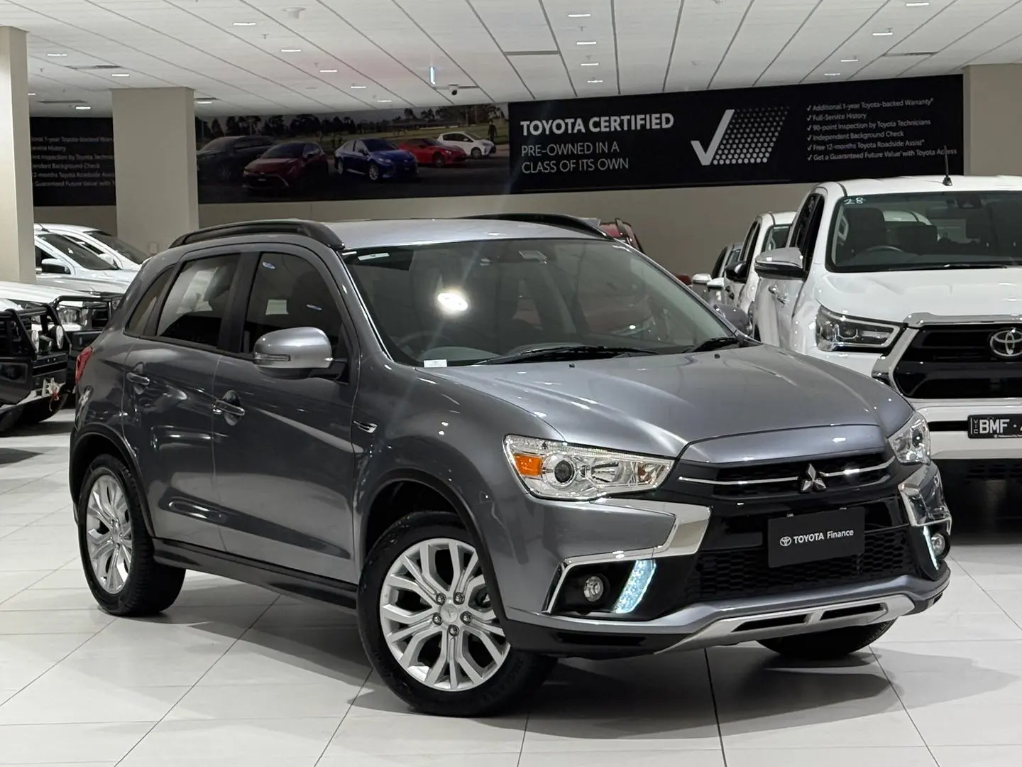 2019 Mitsubishi Asx Gallery Image 1