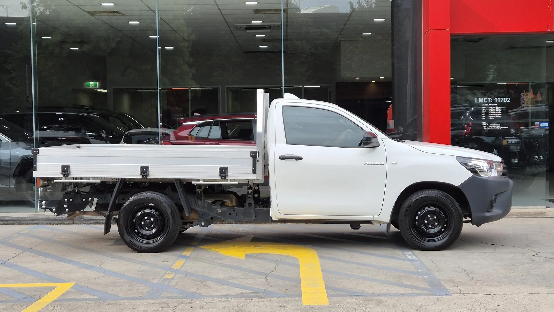 2023 Toyota Hilux Gallery Image 3