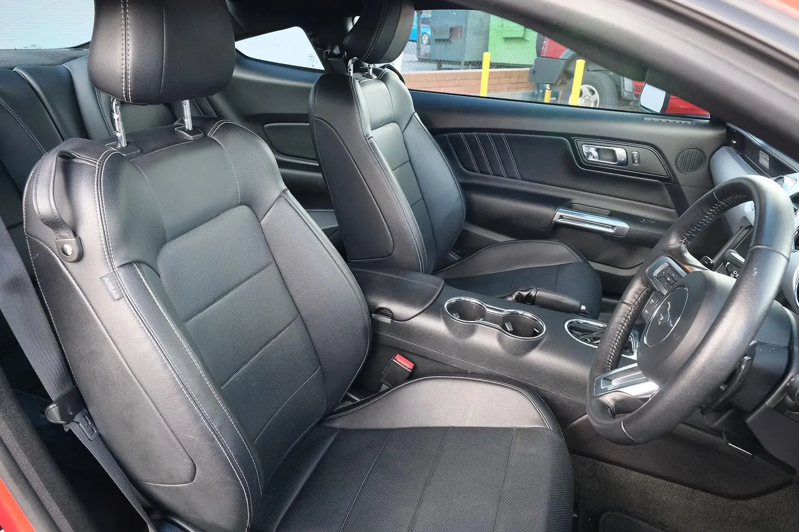 2016 Ford Mustang Gallery Image 12