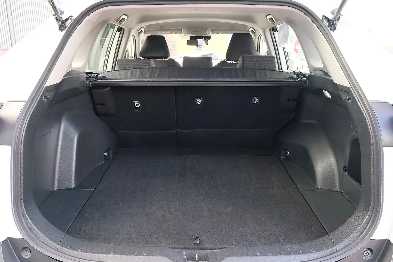 2024 Toyota RAV4 Gallery Image 10