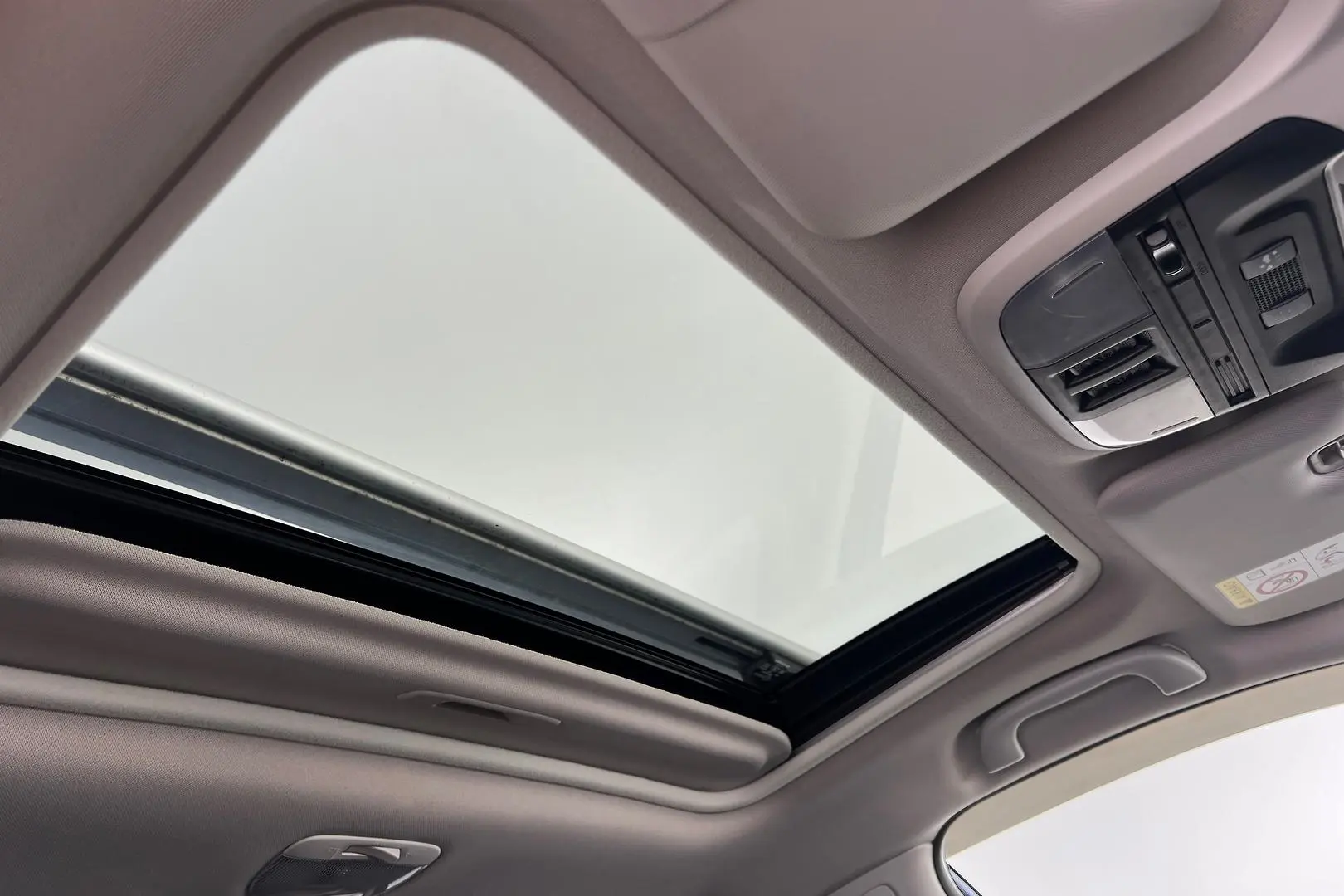 2019 Subaru XV Gallery Image 3