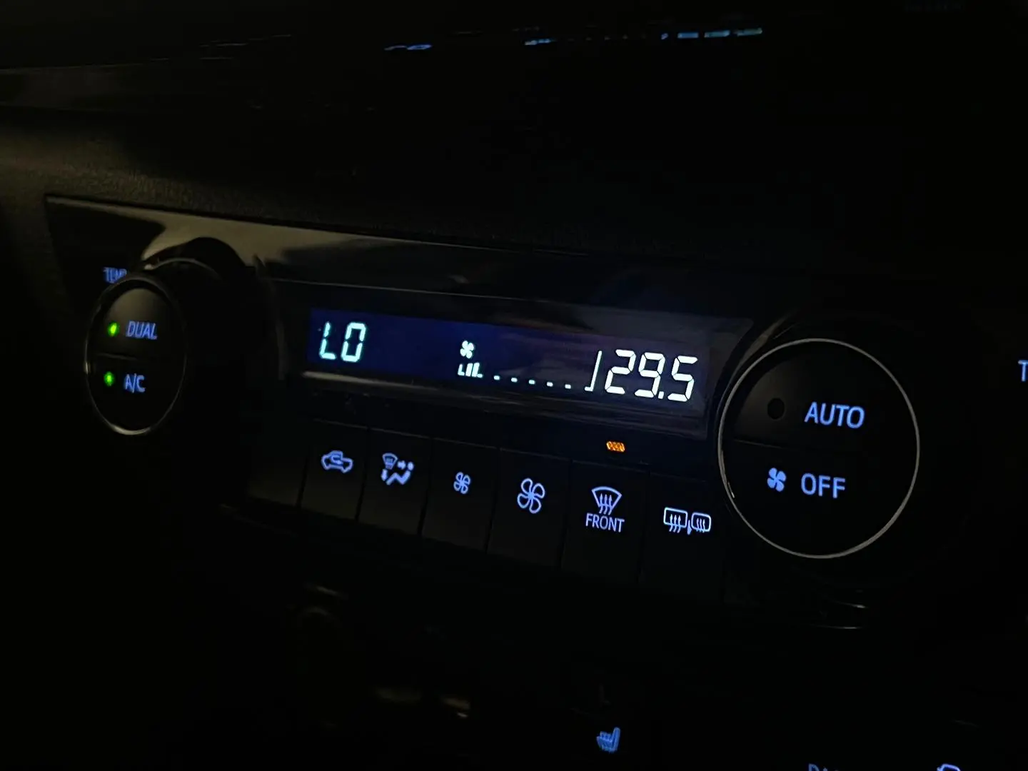 2023 Toyota Hilux Gallery Image 19