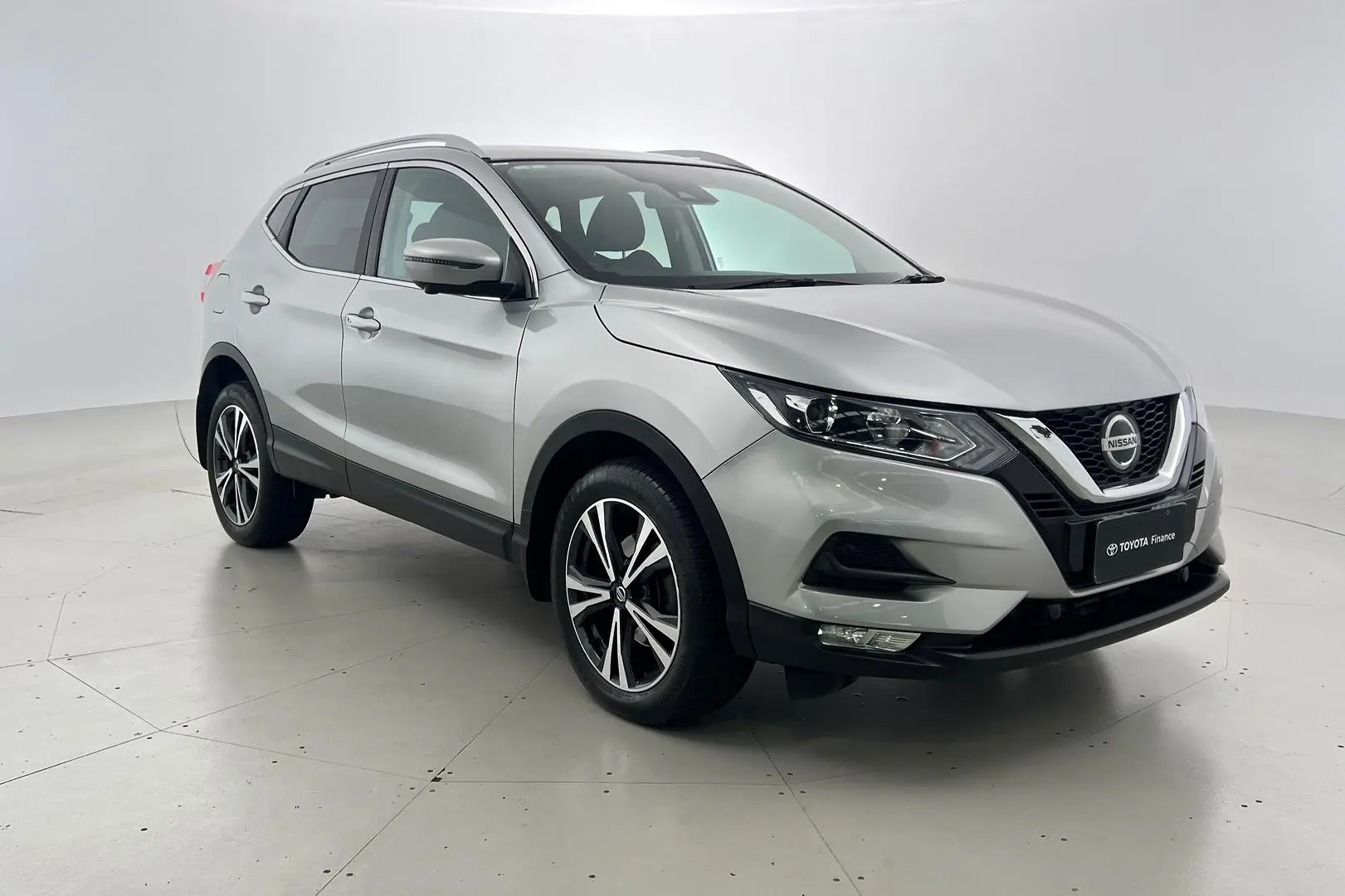 2019 Nissan QASHQAI Gallery Image 1