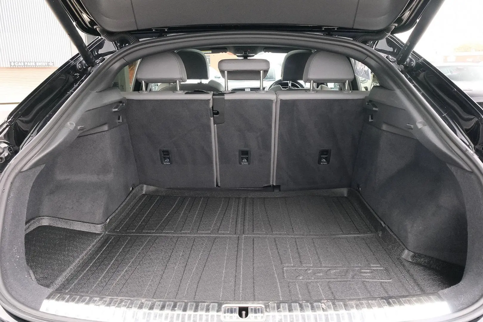 2021 Audi Q3 Gallery Image 11