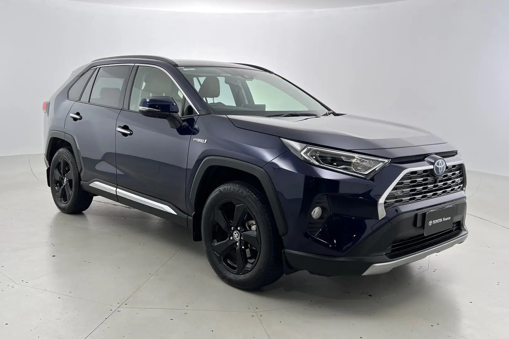 2019 Toyota RAV4 Gallery Image 1