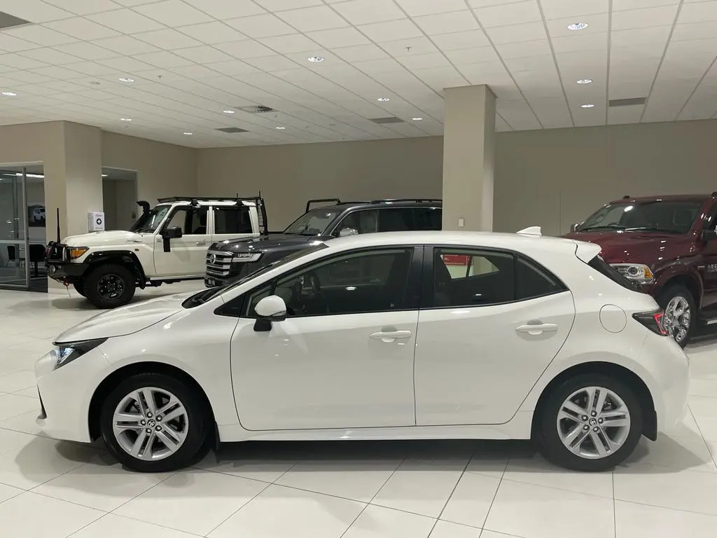 2019 Toyota Corolla Gallery Image 6