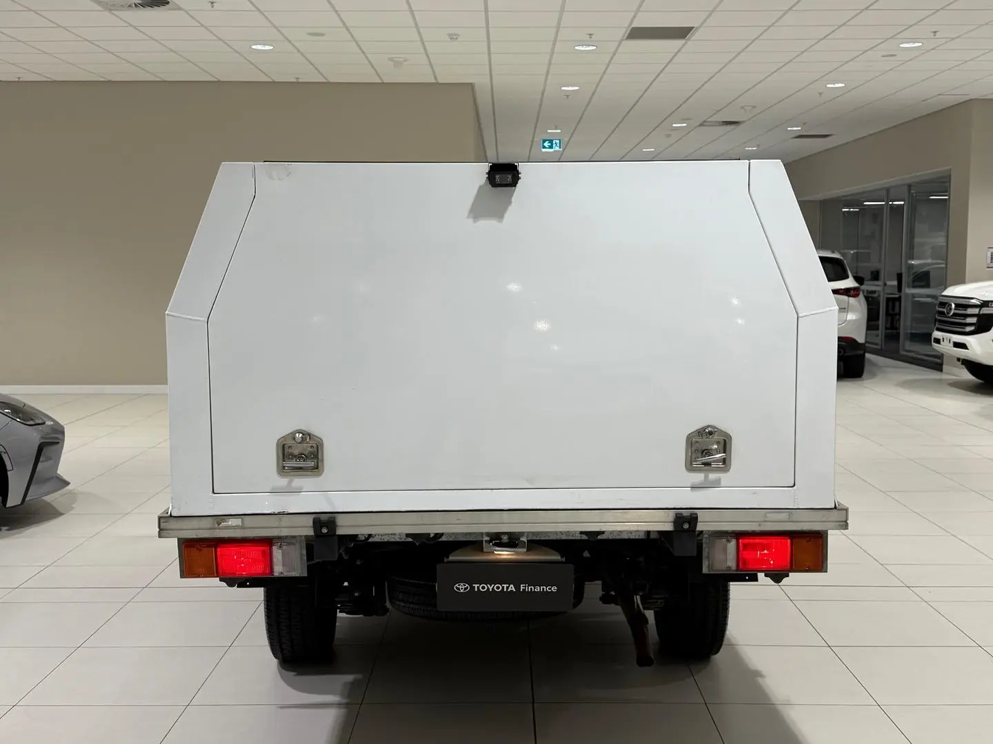 2019 Toyota Hilux Gallery Image 9