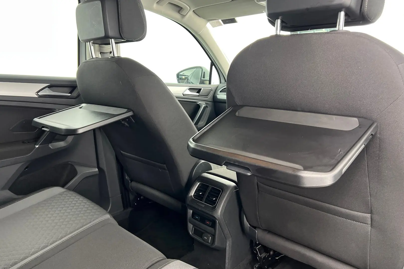 2016 Volkswagen Tiguan Gallery Image 11