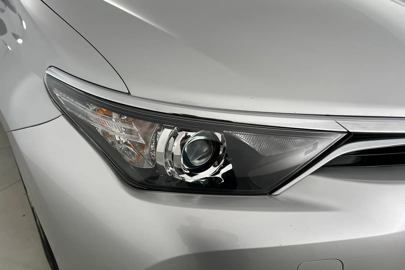 2016 Toyota Corolla Gallery Image 2
