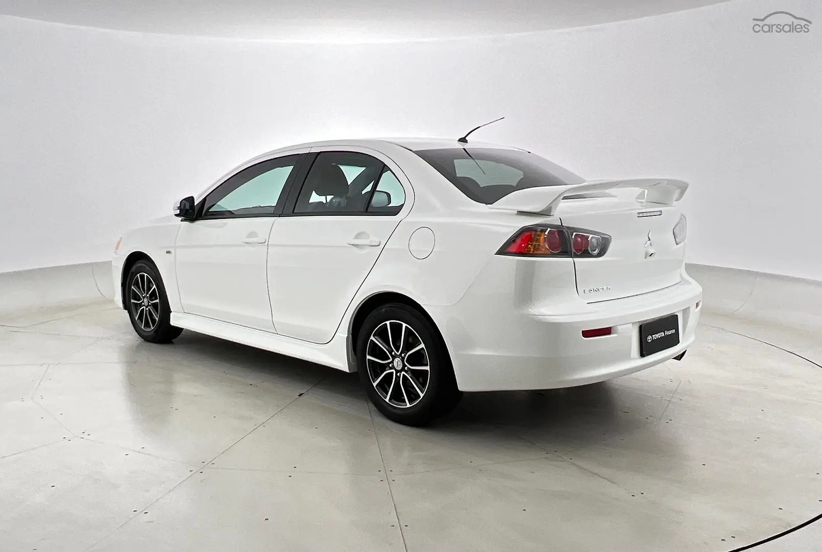 2017 Mitsubishi Lancer Image 6