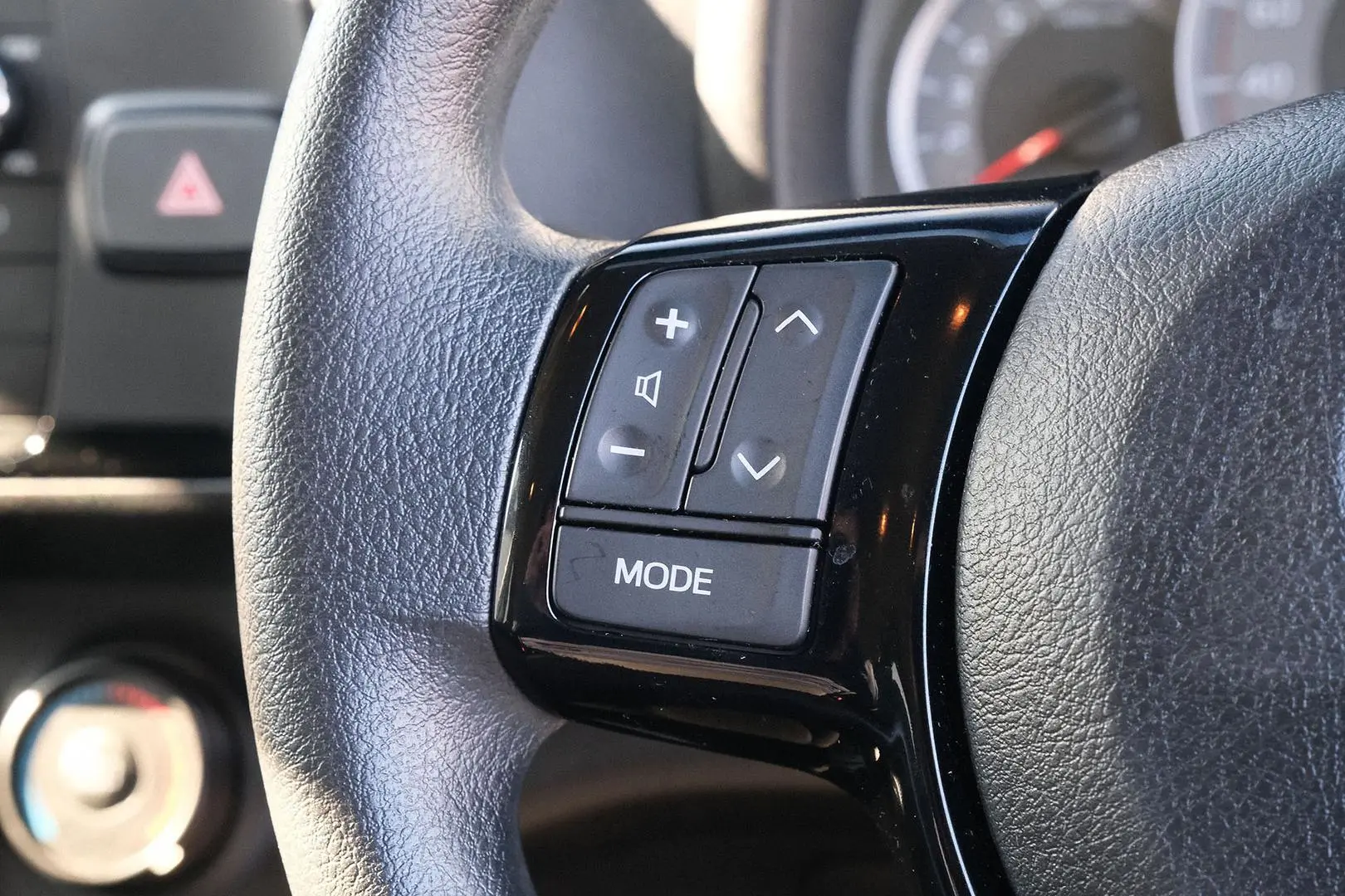 2017 Toyota Yaris Gallery Image 14