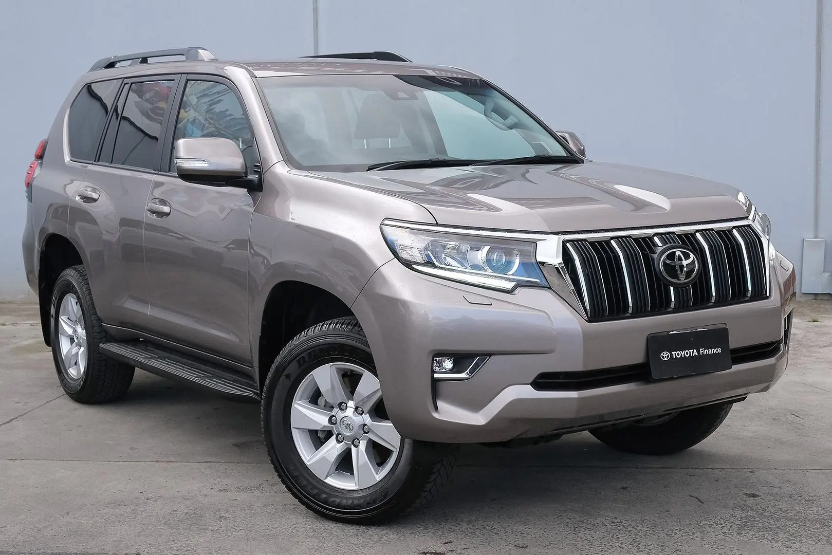 2023 Toyota Landcruiser Prado Gallery Image 1