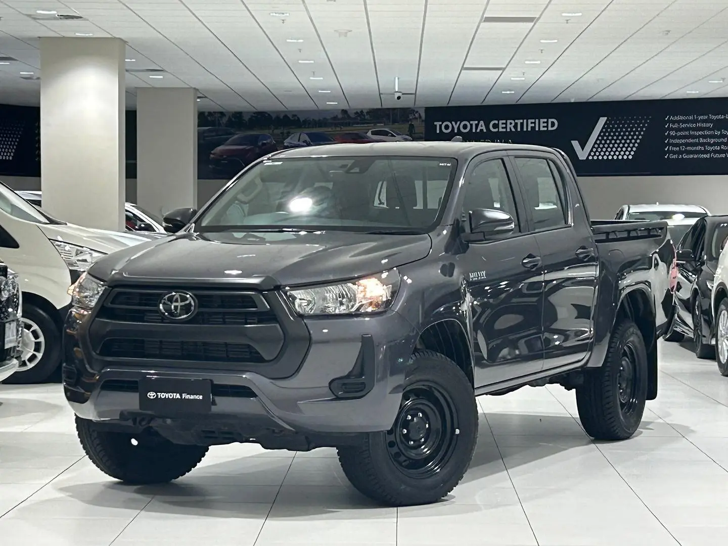 2022 Toyota Hilux Gallery Image 5