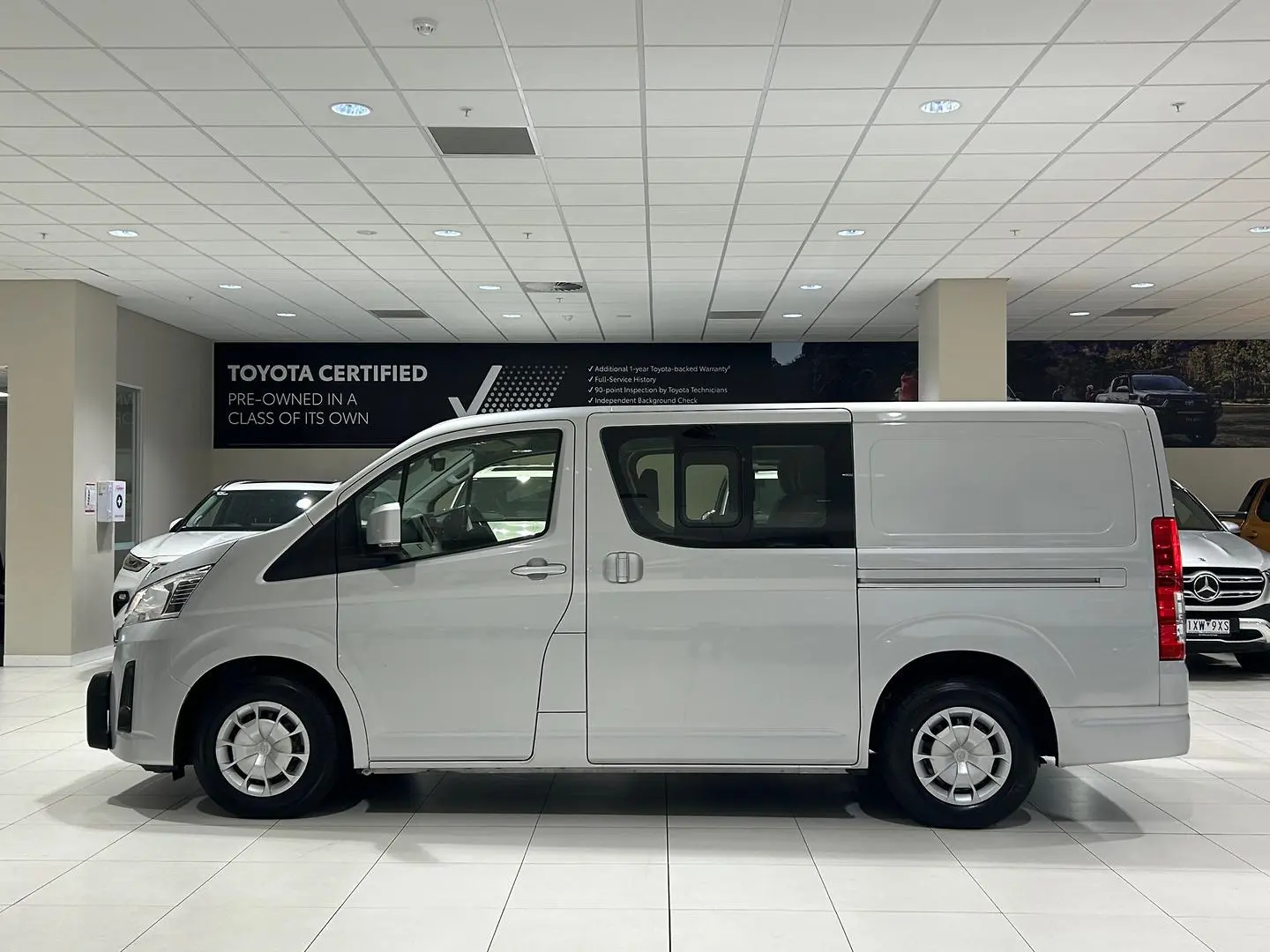 2020 Toyota Hiace Gallery Image 6