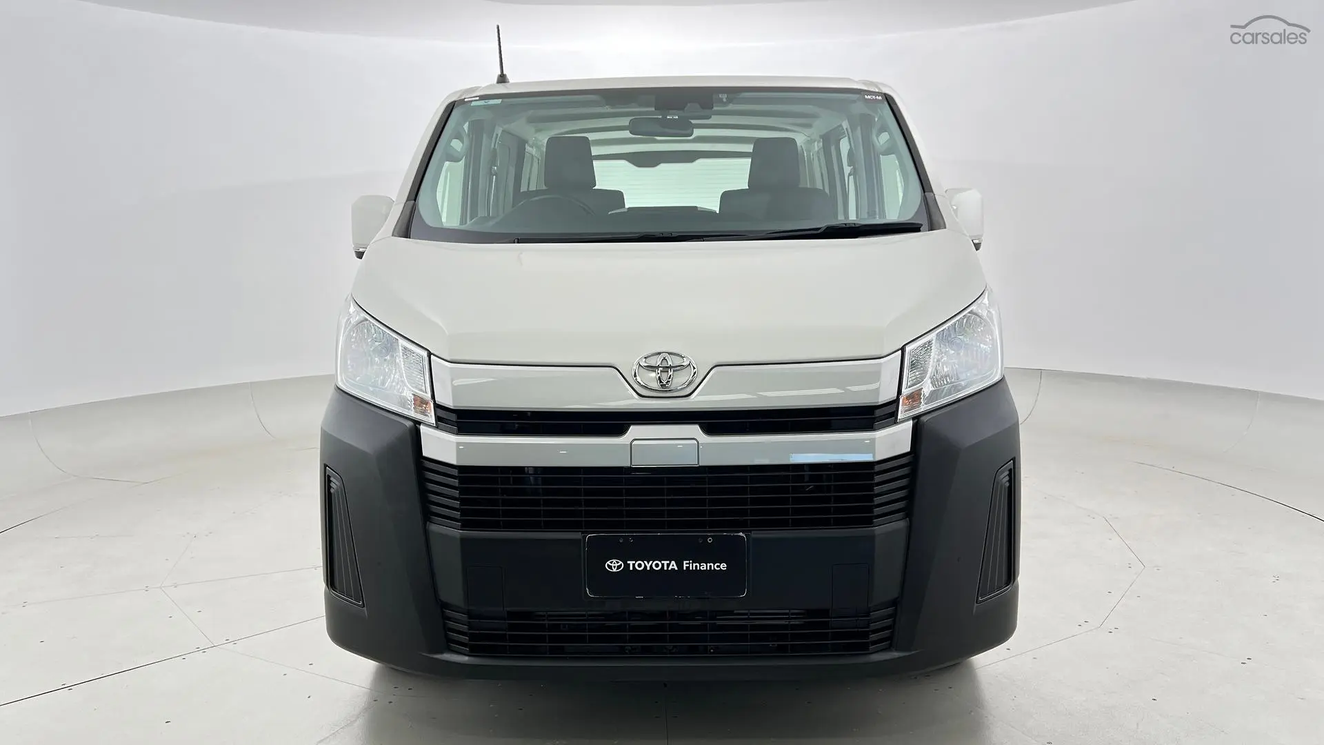 2020 Toyota Hiace Image 4