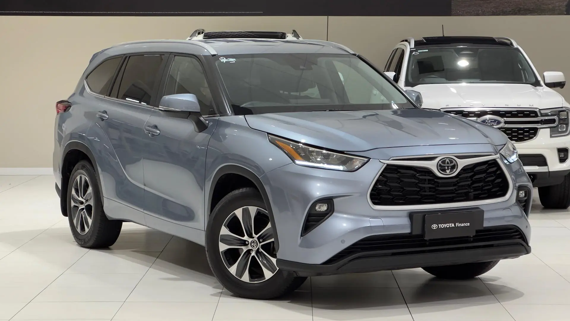2024 Toyota Kluger Gallery Image 1