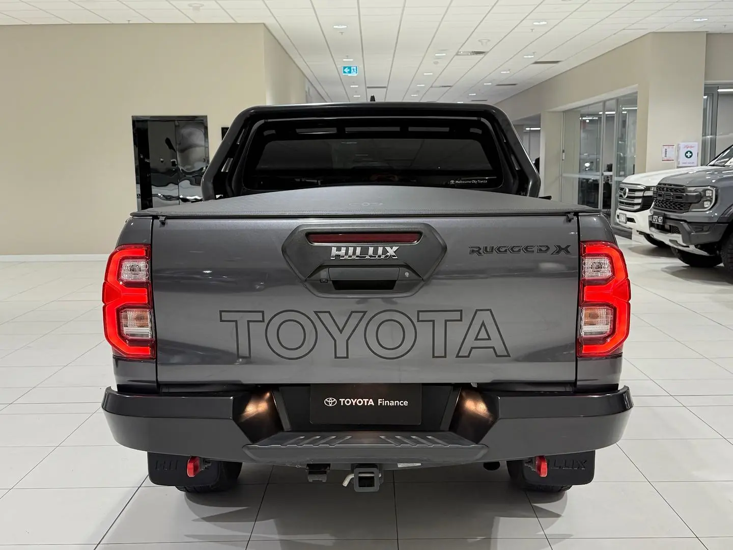 2022 Toyota Hilux Gallery Image 9