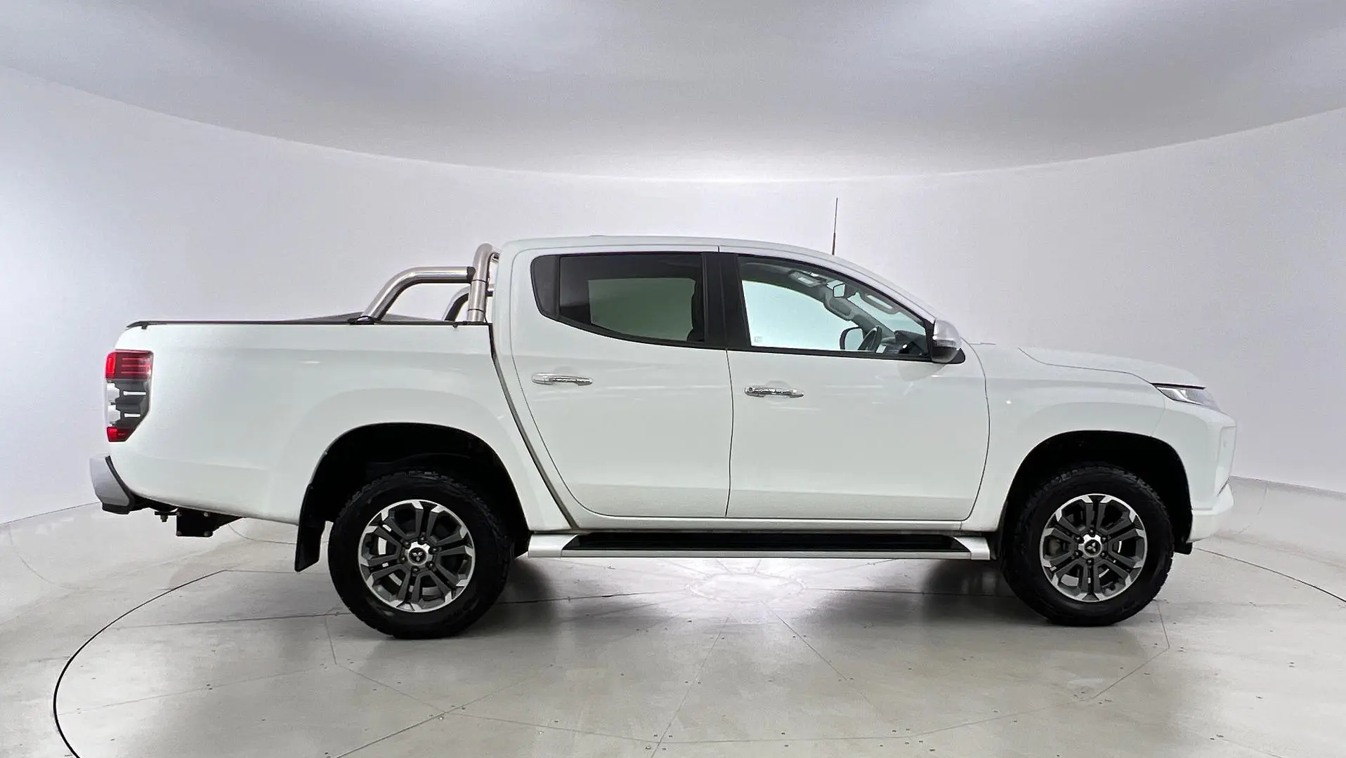 2019 Mitsubishi Triton Image 2