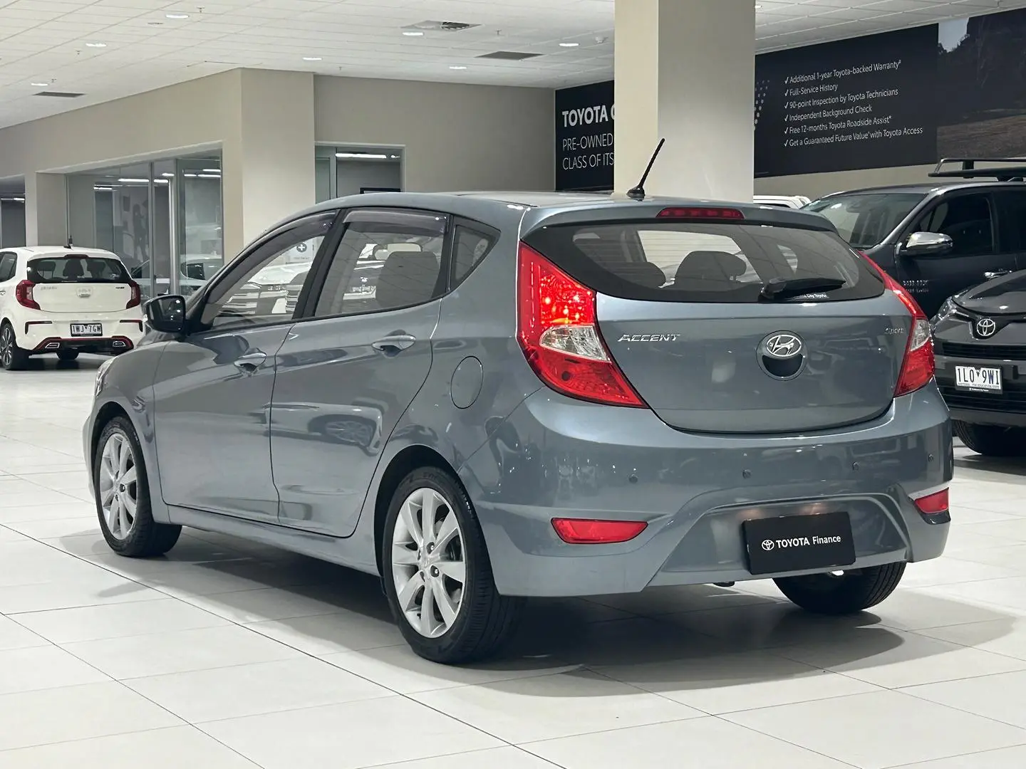 2017 Hyundai Accent Gallery Image 7