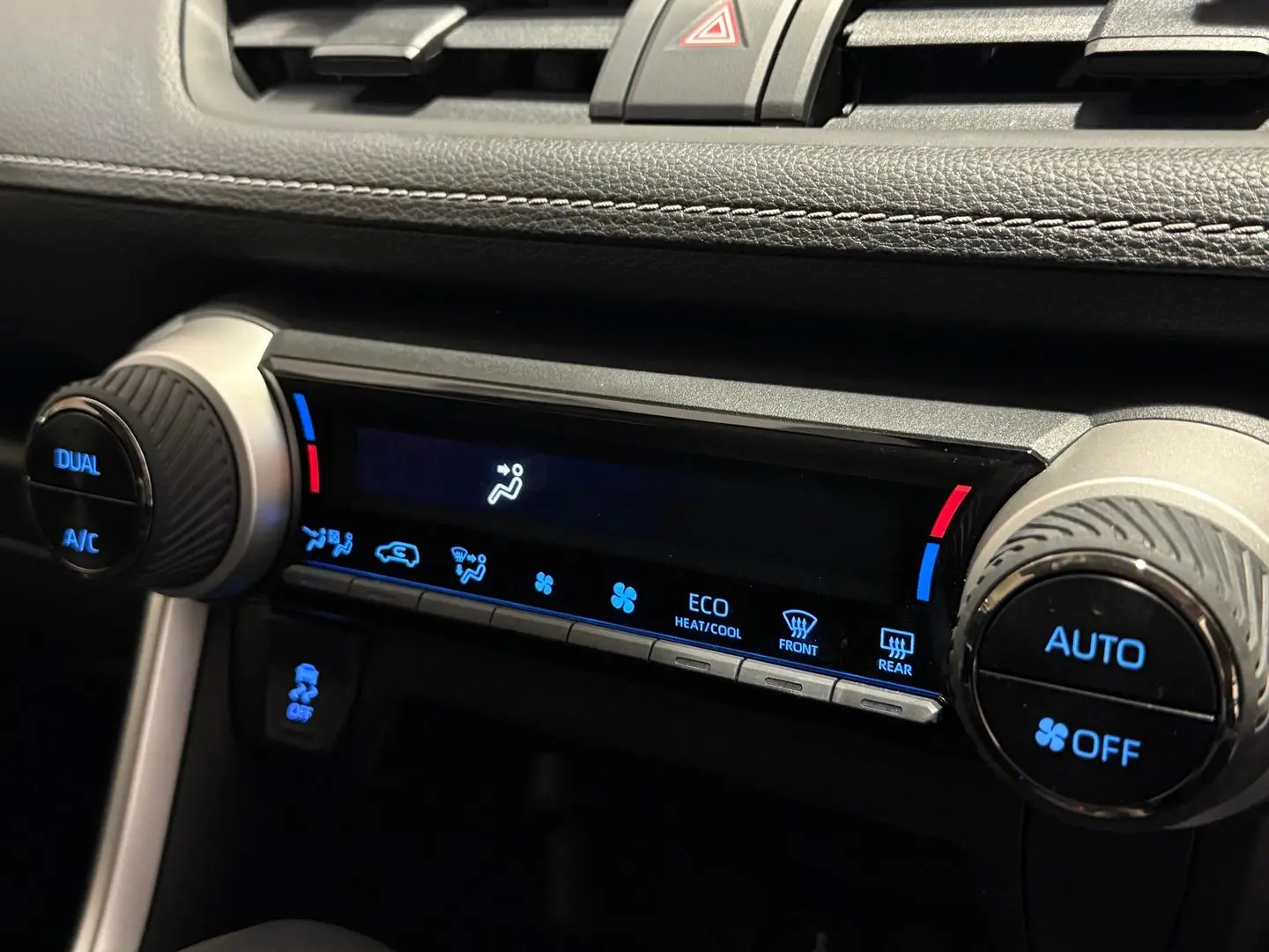2020 Toyota RAV4 Gallery Image 16