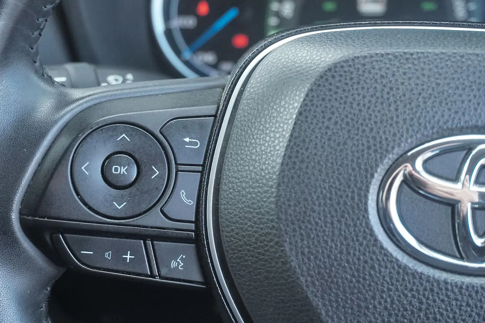 2023 Toyota RAV4 Gallery Image 9