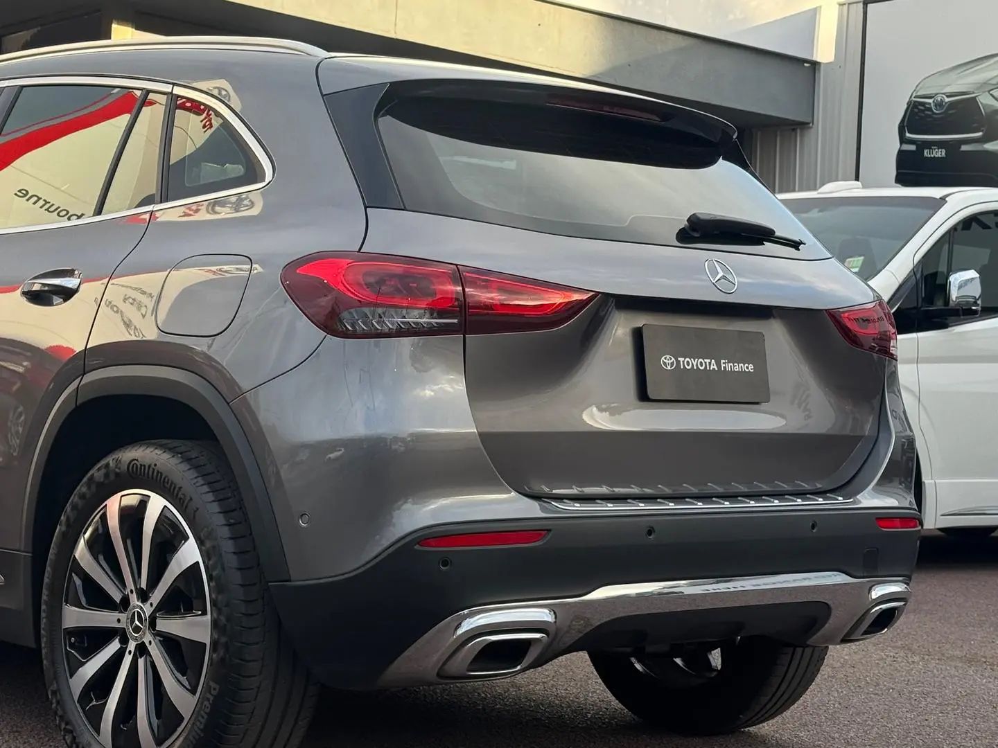 2021 Mercedes-Benz GLA-Class Gallery Image 8