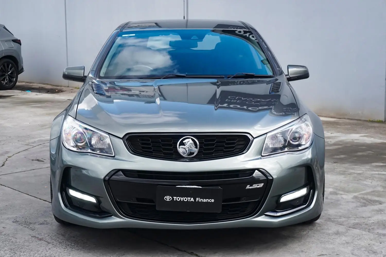 2016 Holden Commodore Gallery Image 3