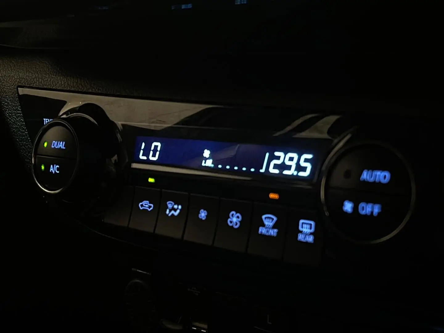 2022 Toyota Hilux Gallery Image 19