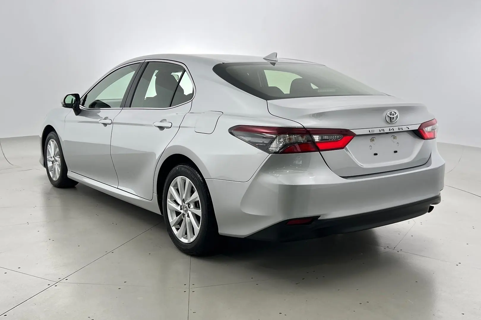 2024 Toyota Camry Gallery Image 8